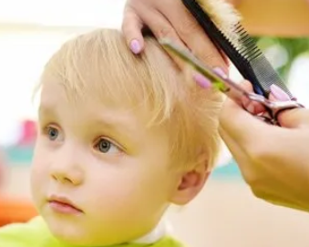Benefits Of First Haircut For Kids At The Salon2